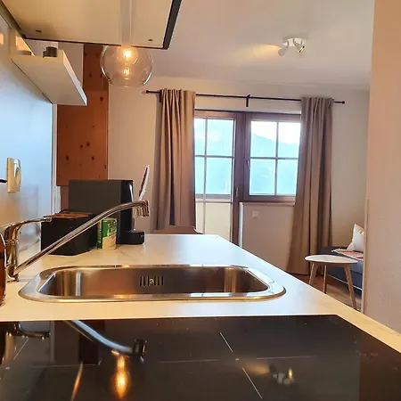 Alpenflair Mit Balkon - Inkl Parkplatz #5 Lägenhet *